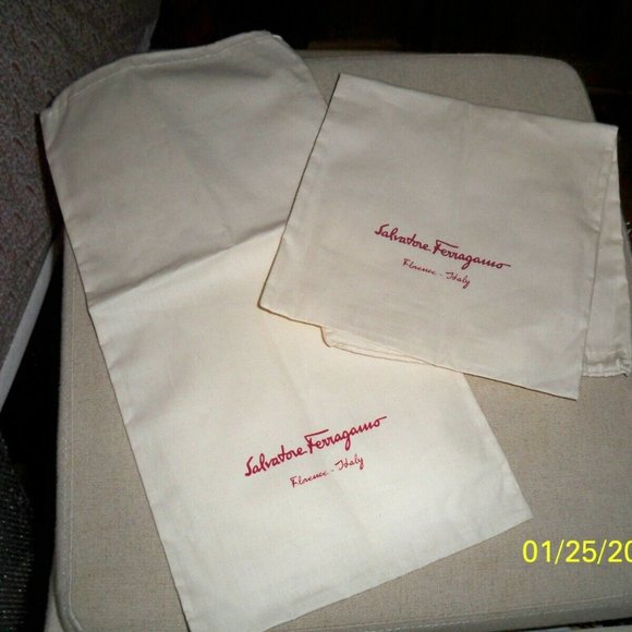 Pair of Salvatore Ferragamo Shoe Bags / dust bags Ivory with Red logo 9 x 17 - Picture 1 of 1